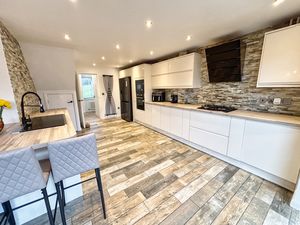 Photo 21- click for photo gallery